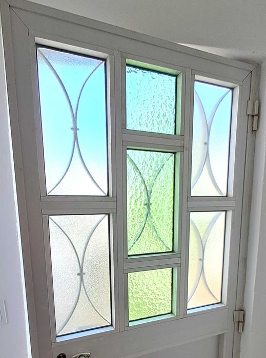 Moradia com quintal e anexo