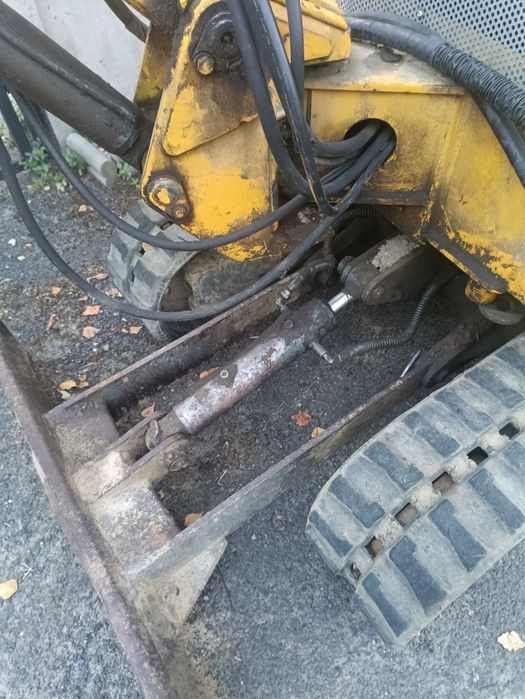 Sprzedam koparkę LIBRA 1,5T