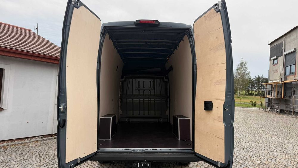Citroen Jumper - Fiat Ducato - Peugeot Boxer - Toyota Proace Max - Opel Movano L4H3 - Zabudowa podłogi, boków i drzwi busa sklejką