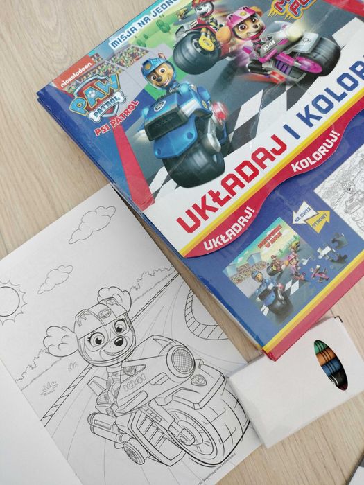 Układaj i koloruj puzzle kolorowanka Psi Patrol kredki