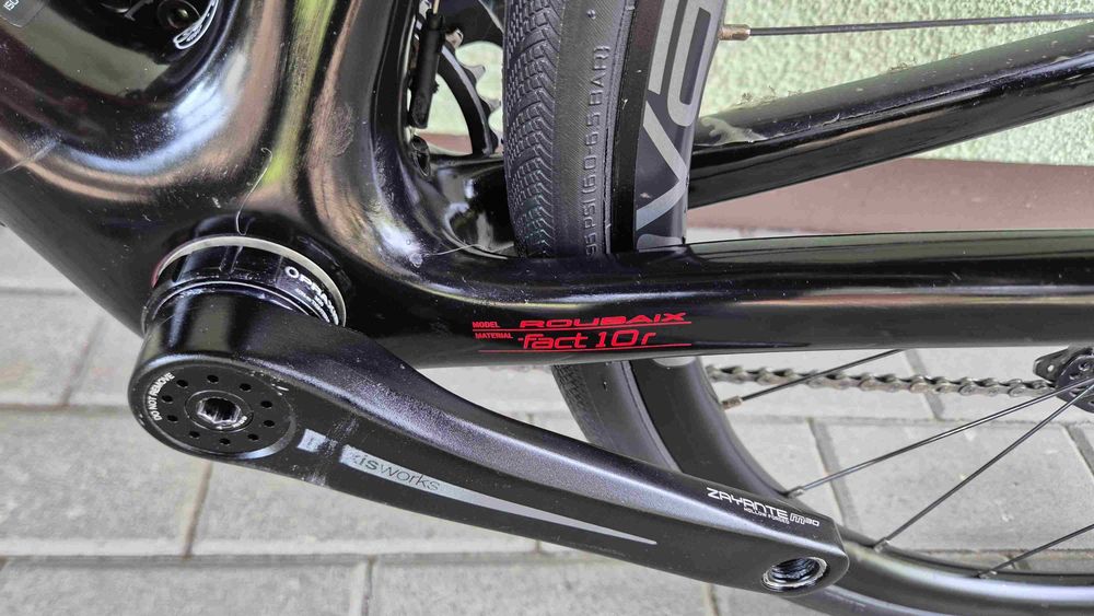 SPECIALIZED roubaix DISC ultegra 11s CARBON  r56 future shock road+