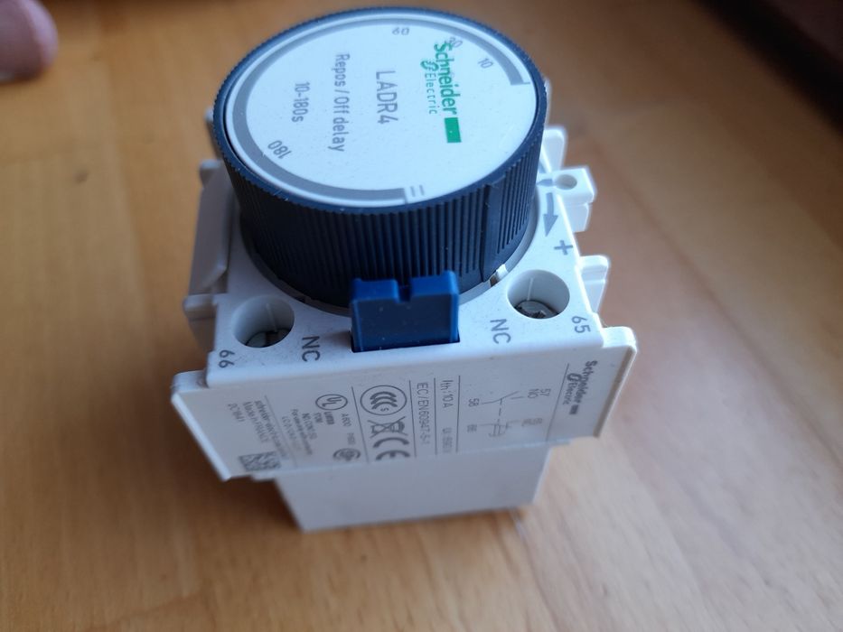LADR4 Schneider pomocniczy blok stykowy