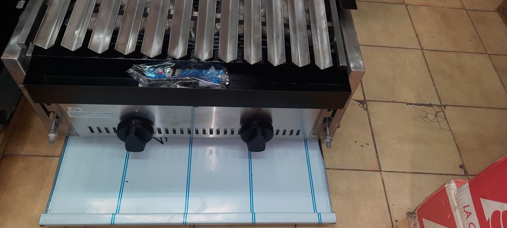 Grelhador Inox Gas com pedras lávicas 2Q novo com fatura