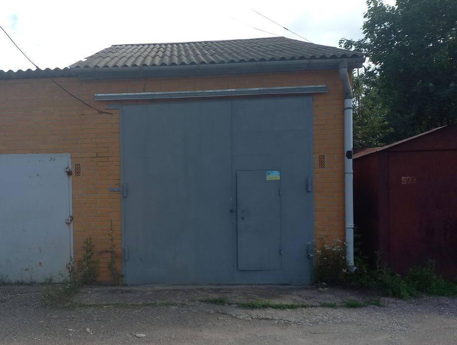 Продам цегляний гараж на Роменській