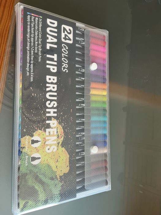 Canetas Brush pen com estojo transparente