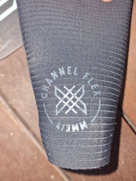 Fato xcel comp x 4.3 chest zip tamanho XL