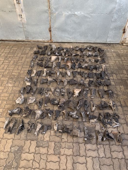 Цапфи Е34 Е36 Е38 Е39 Е46 Е53 Е60 Розборка запчастири ступиця