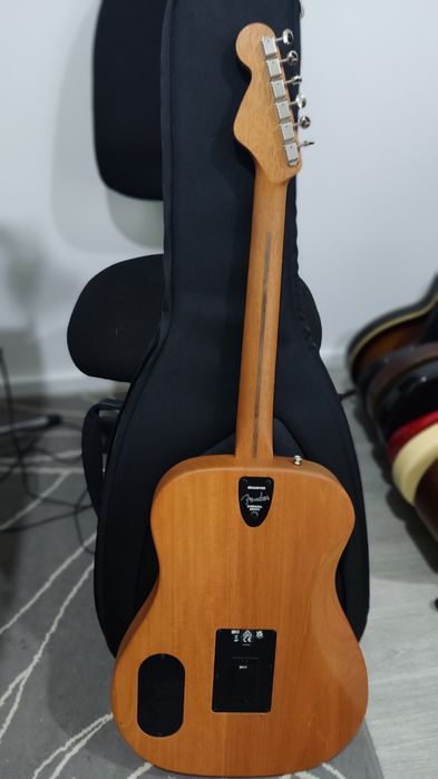 Fender Highway Series Dreadnought Rosewood Fingerboard, Natural