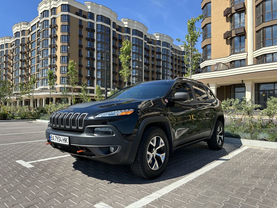 Продам jeep cherokee 2017 trailhawk