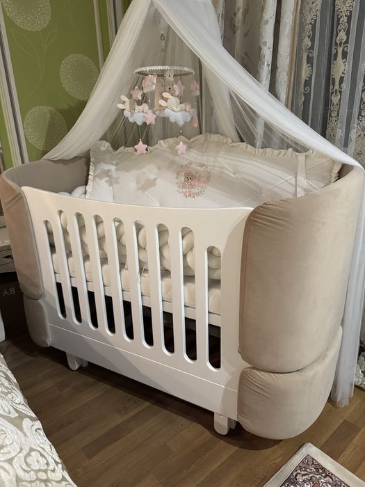 Нове ліжечко з матрасиком бренду «Мама вколихала»та бортиками