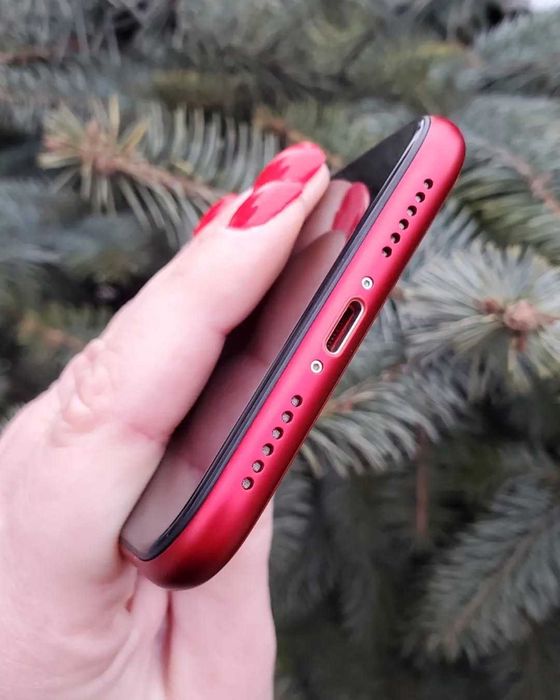 iPhone XR Product RED 97% батарея