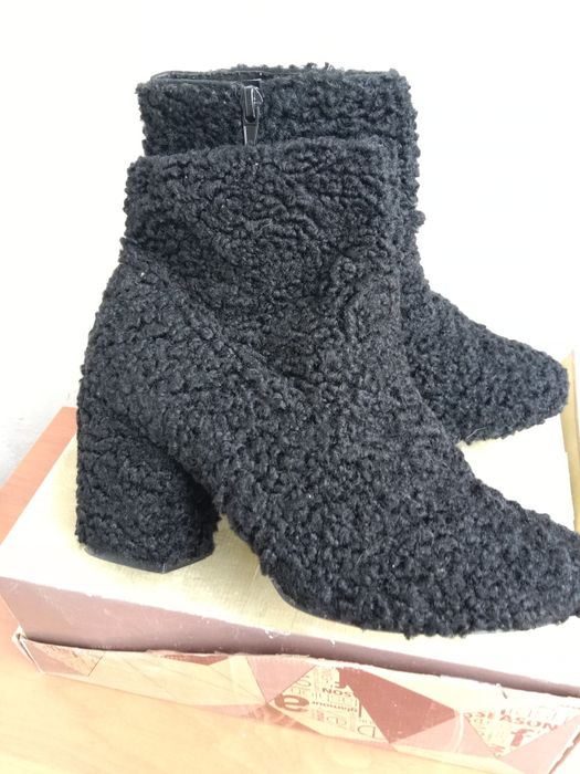 Продаю!Ботинки женские.