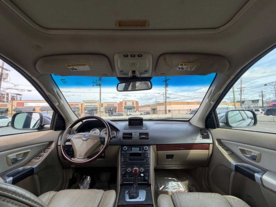 Volvo XC90      2014