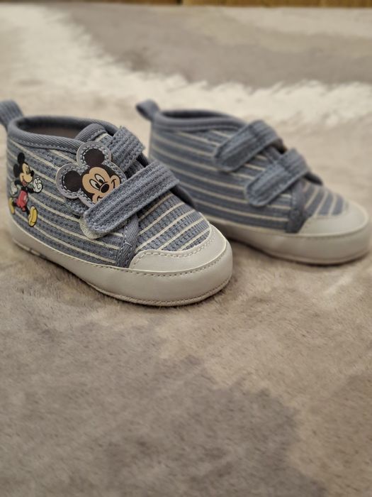 Продам дитяче взуття