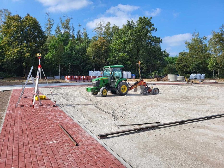 Wynajem Równiarki z Systemem Laserowym / Precyzyjne Równanie Terenu