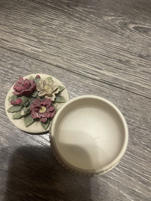 Handcast pudełeczko