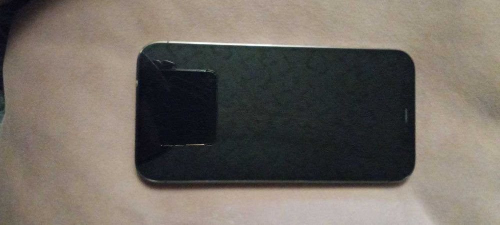 iphone 12 pro на 256 гб в хорошому стані