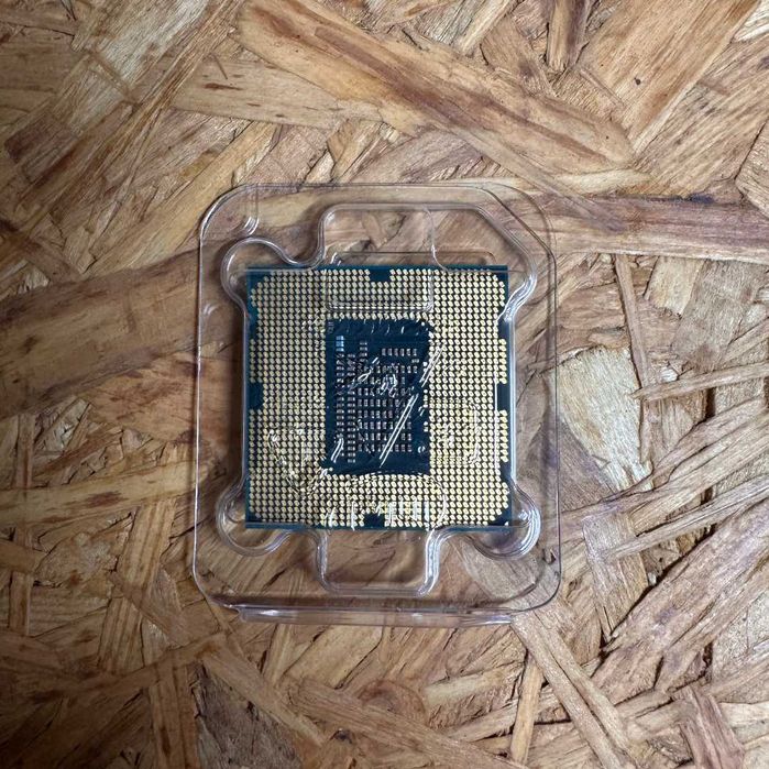 Intel Celeron G1610T — Socket LGA1155