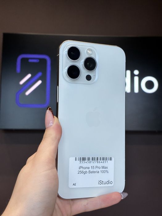 iPhone 15 Pro Max 256GB  Biały Tytan- BATERIA 100%- Stan bardzo dobry – Raty 0% – Wysyłka / Odbiór Warszawa GWARANCJA 12 MIESIĘCY!!!