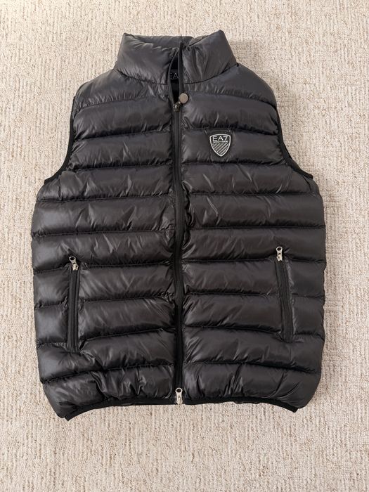 Nowa Czarna meska kamiezlka/ocieplacz. Emporio Armani