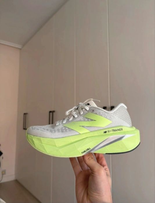 Sapatilhas New Balance  FullCell SuperComp 36,5 Novo