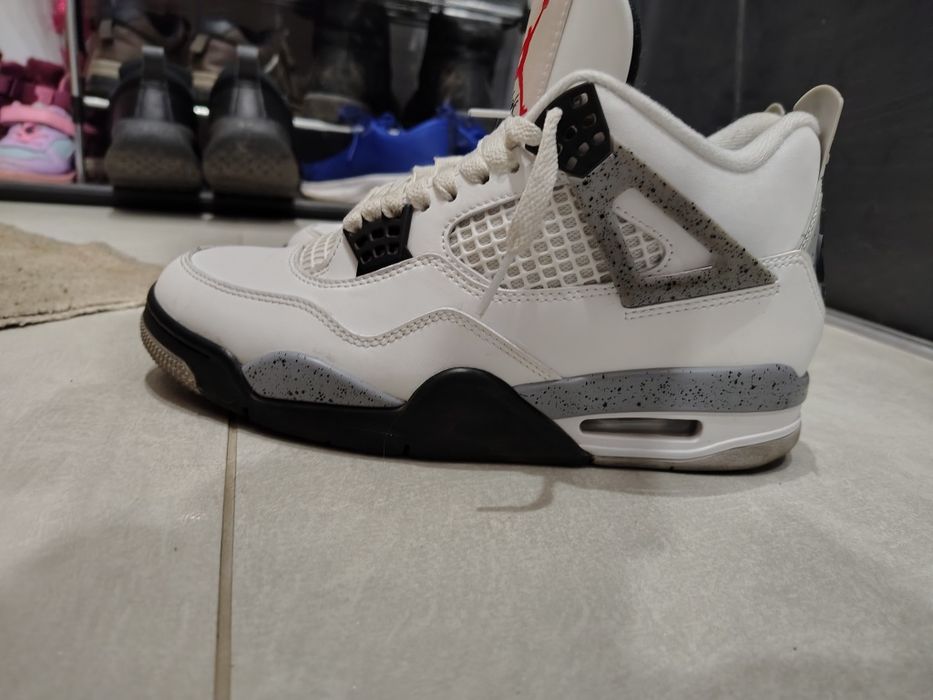 Jordan 4 white cement retro