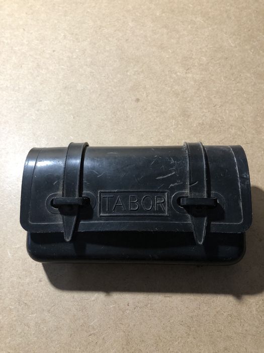 Caixa de ferramentas antiga da tabor