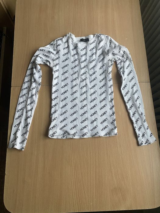 Кофта жіноча чорно-біла з написом