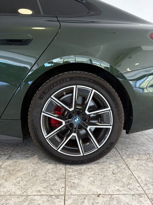 BMW i4 eDrive40