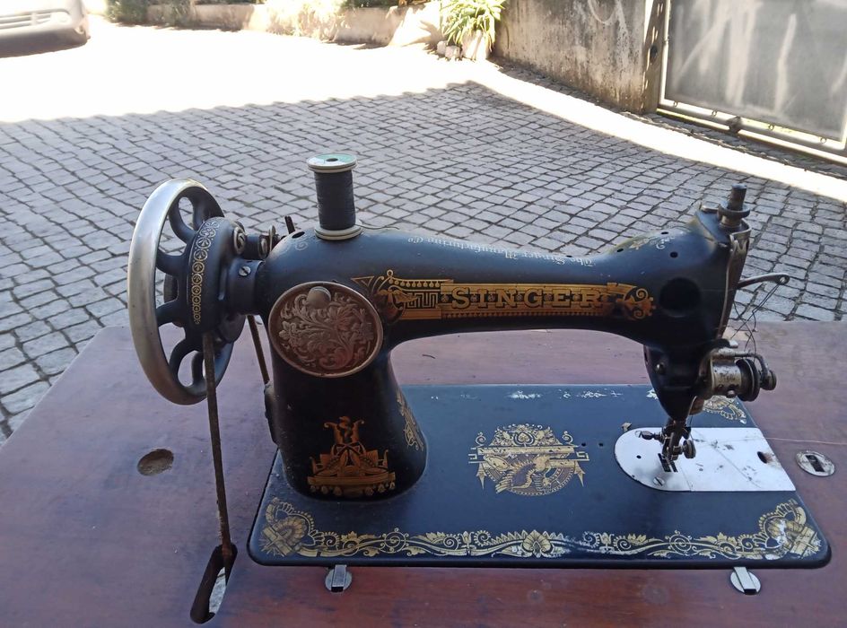 Máquina de costura Singer