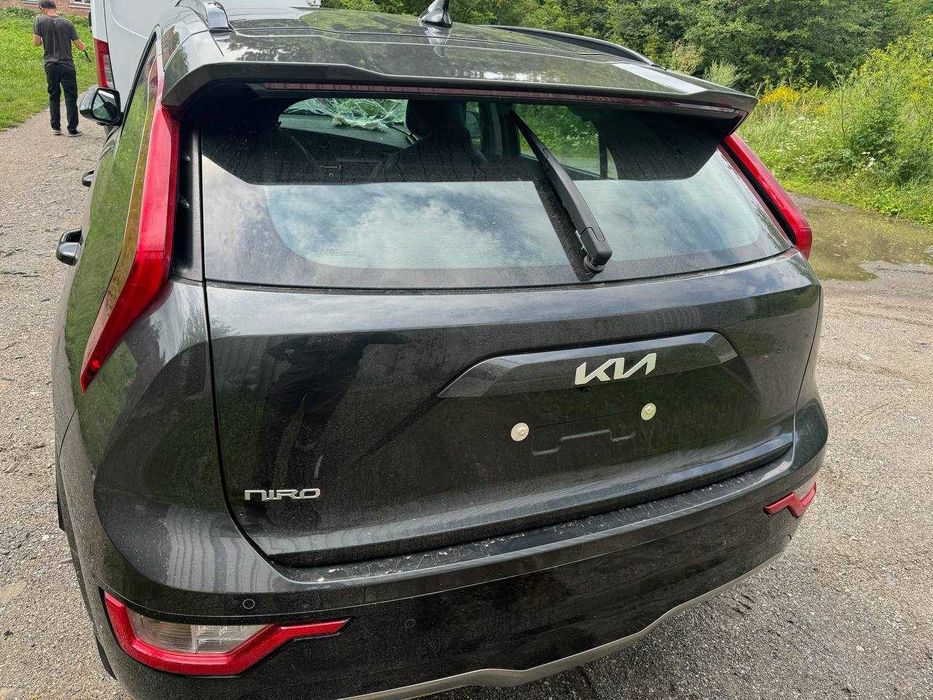 Кришка багажника для Kia Niro 2023 комплект/РОЗБОРКА