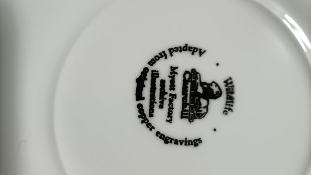 Louça de Coimbra pintada a mão