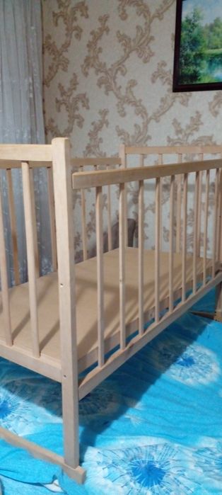 Кроватка дитяча (ліжечко)