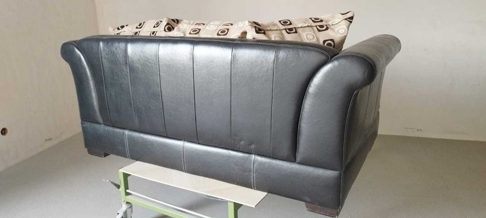 Sofa, kanapa z poduszkami