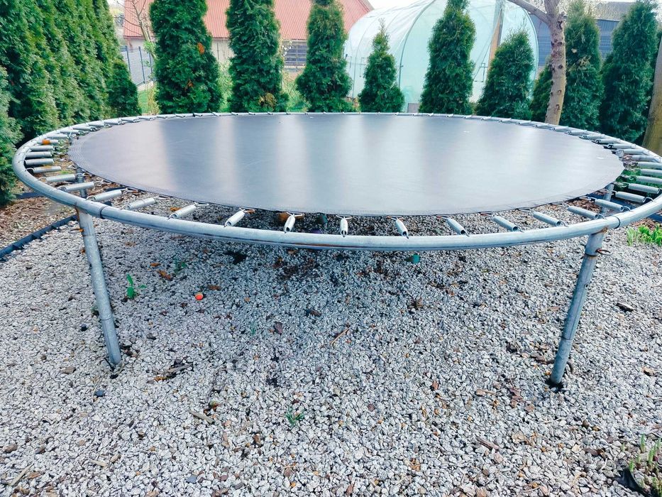 Trampolina ogrodowa