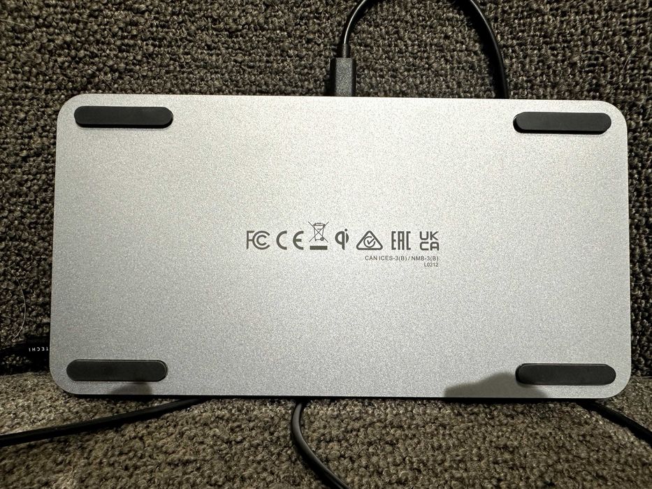 Satechi Trio Wireless Charging Pad black