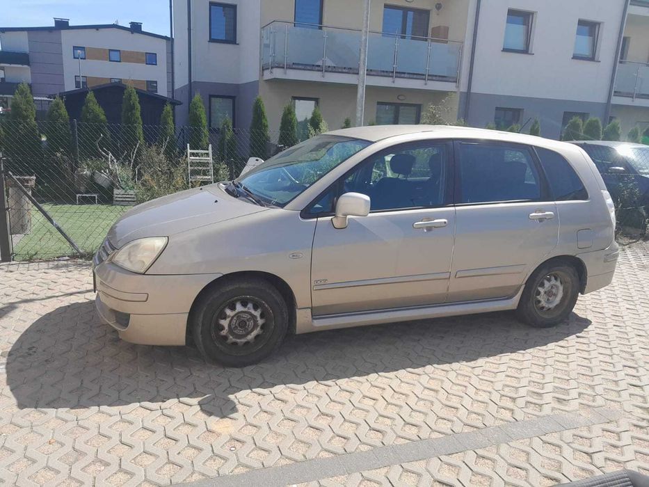 Suzuki Liana