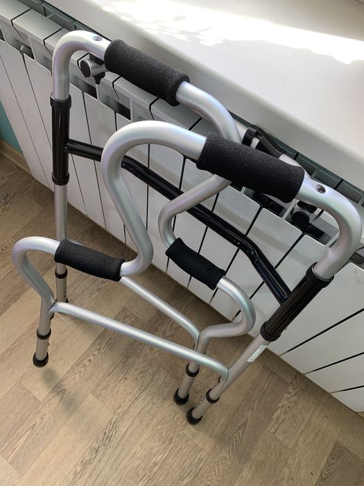 Ходунки двухуровневые алюминиевые складные