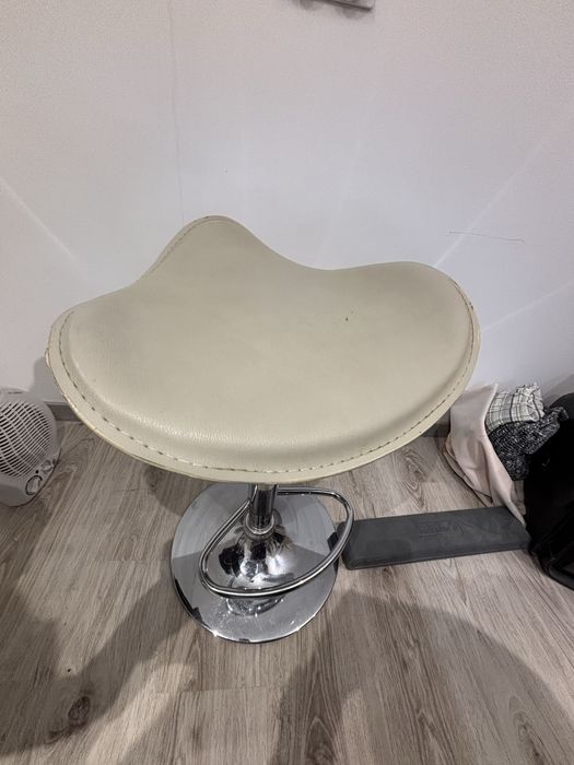 Hoker kremowy uzywany