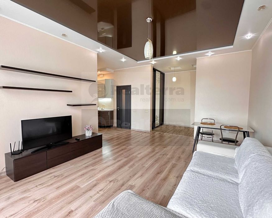 Простора і мебльована, 85 кв.м. в ЖК Golden Park, Парково-Сирецька, 4-В