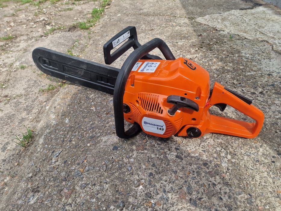 Продам бензопила Husqvarna 142