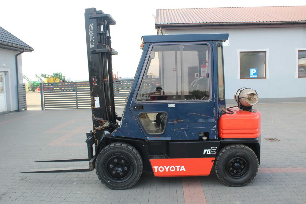 Wózek widłowy Toyota widlak linde