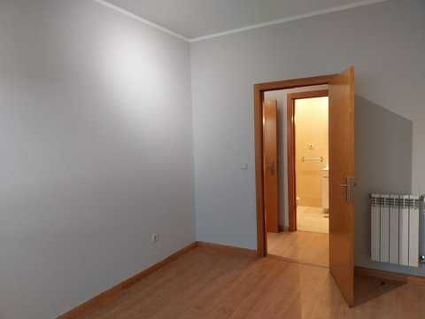Apartamento T1 para arrendamento na Rua de Altino Domingues Moreira, 1º andar, Maia