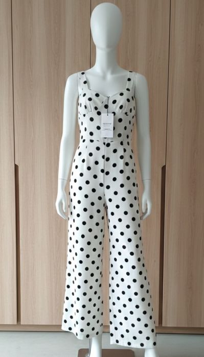 Kombinezon damski nowy . Rozmiar S 36. Lato . Biały w kropki . Długie,