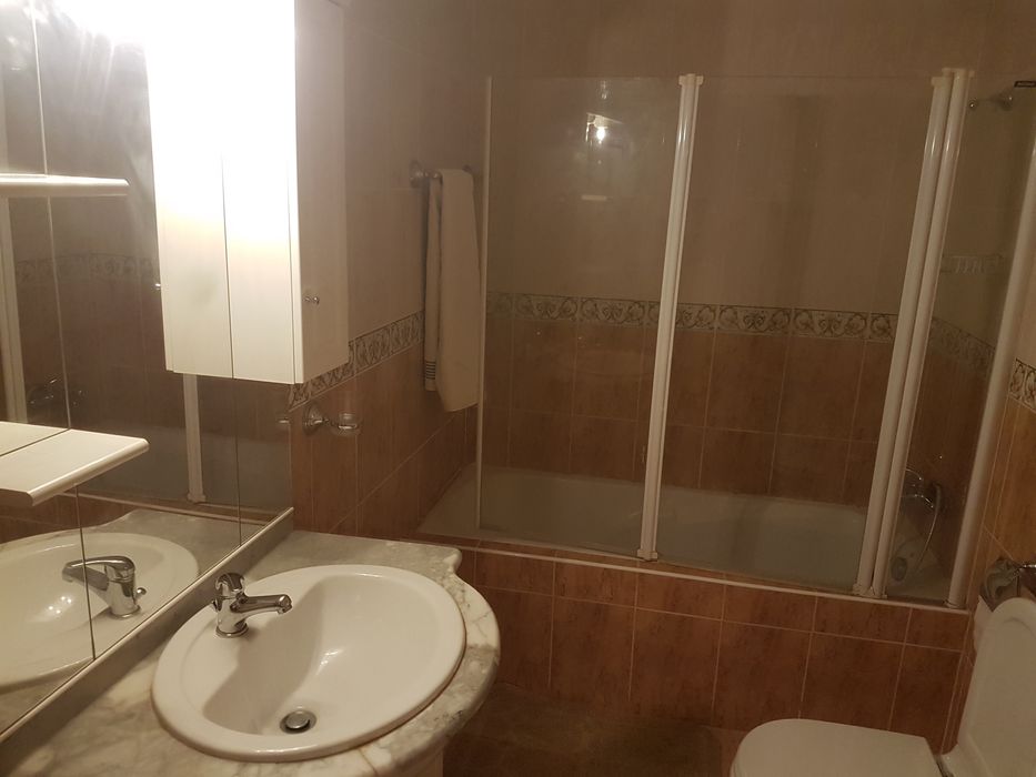 Arrendo quarto a estudante próximo escola enfermagem