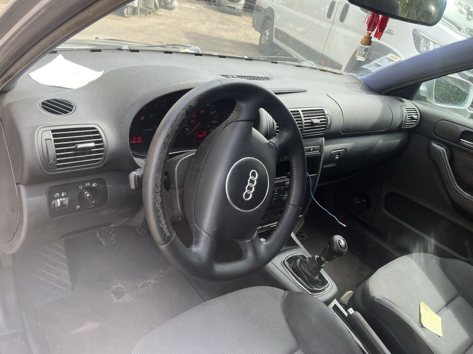 Audi A 3-1.6 Gasolina Ano 1999