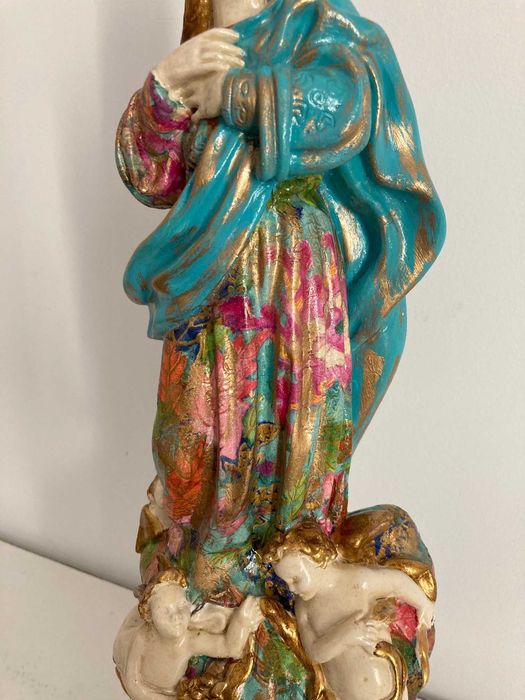 Escultura Nossa Senhora. Artesanía Contemporanea. Pintada a mao