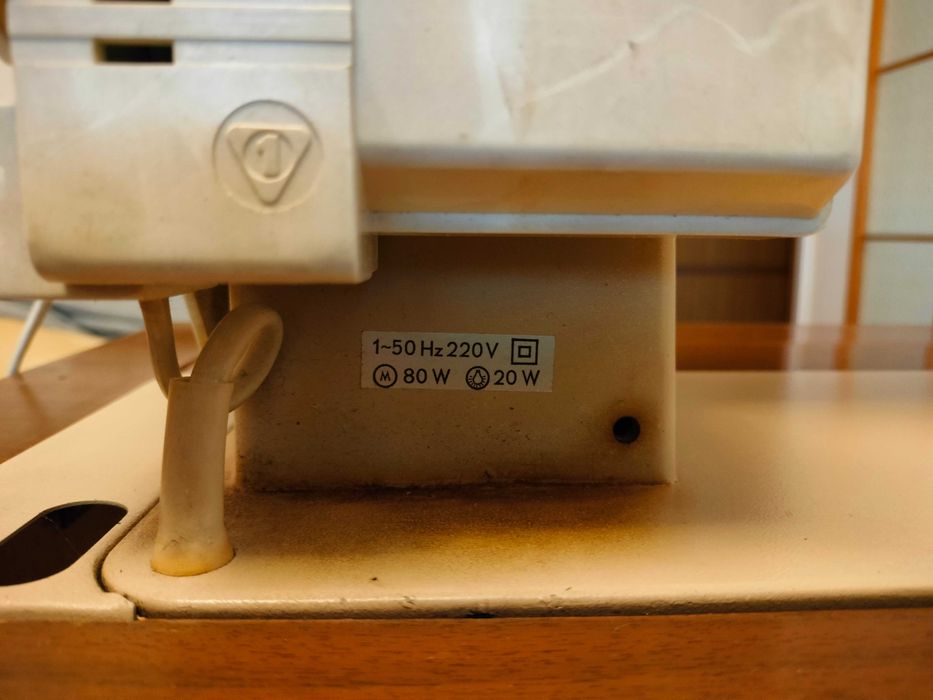 Maszyna do szycia Predom Łucznik 466