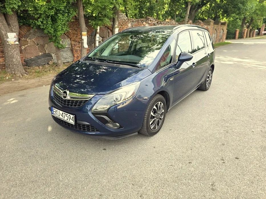 Opel Zafira 1-szy wł stan bdb full serwis bagażnik rowerowy 1.4t 140km 7-mio osób