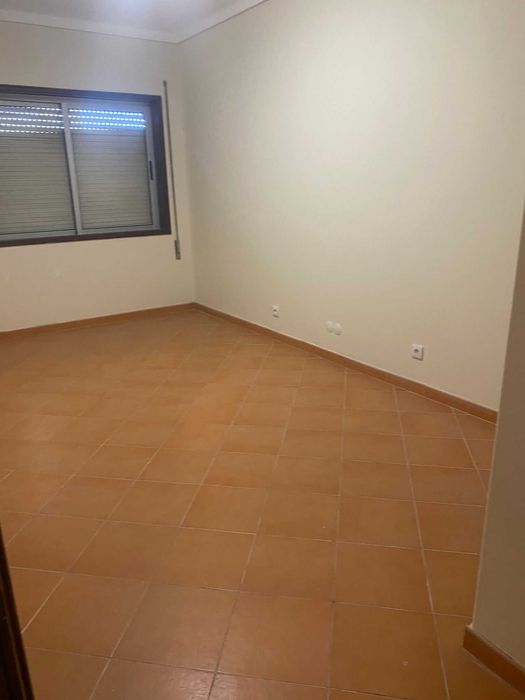T2 - Possível T3 - Porto - Remodelado - Transportes públicos na porta